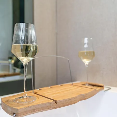 Dasto Jacuzzi Old Town Cracow Apartment Krakow