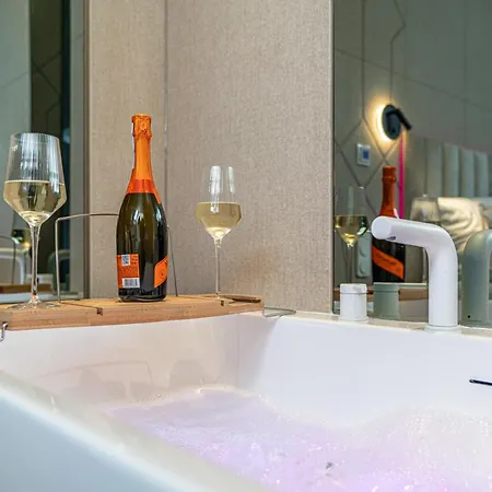 Dasto Jacuzzi Old Town Cracow קרקוב