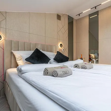 Dasto Jacuzzi Old Town Cracow Apartment